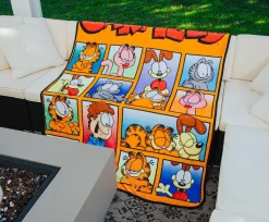 Garfield and Friends Fleece Throw Blanket | 45 x 60 Inches