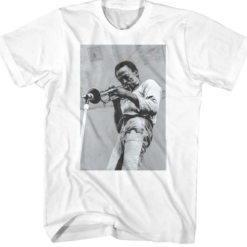 Miles Davis - Trumpet into Microphone