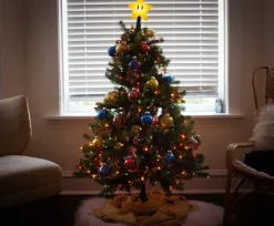 Super Mario Bros. 7-Inch Super Star Light-Up Holiday Tree Topper Decoration