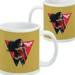 Wonder Woman - Retro Art Pose Mug